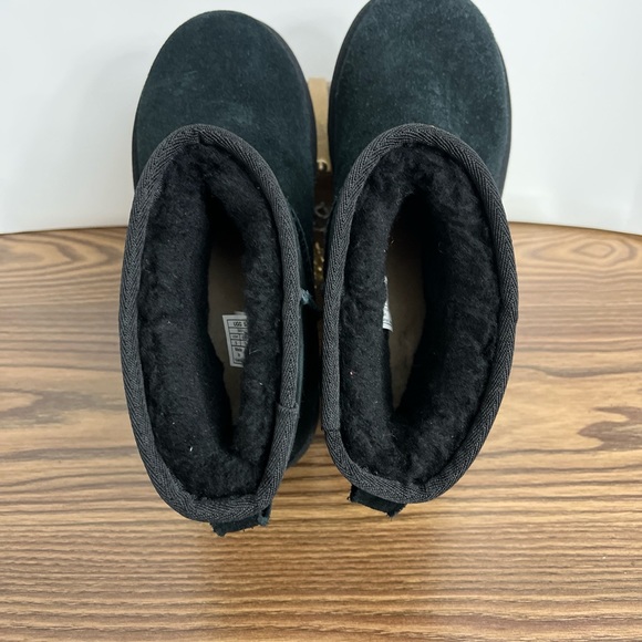 Ugg Mini Classic Logo Boot Black Suede Women’s Size 5 Comfy Boots - Picture 8 of 13